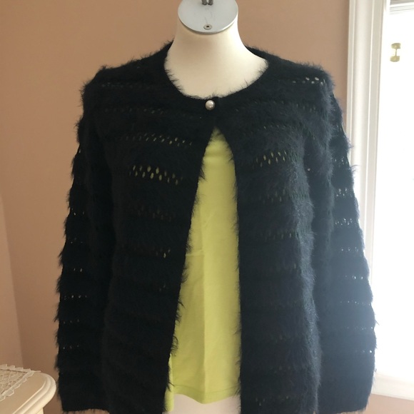 Sioni Black Sweater Cardigan with Pearl Fastener - Picture 2 of 7